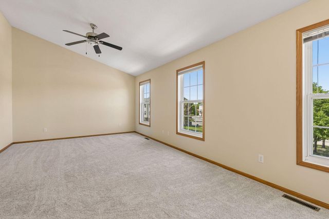 7944 Stratford Circle N, Shakopee, MN 55379
