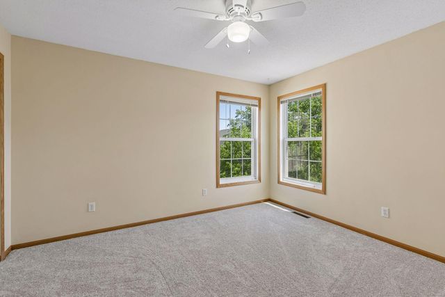 7944 Stratford Circle N, Shakopee, MN 55379