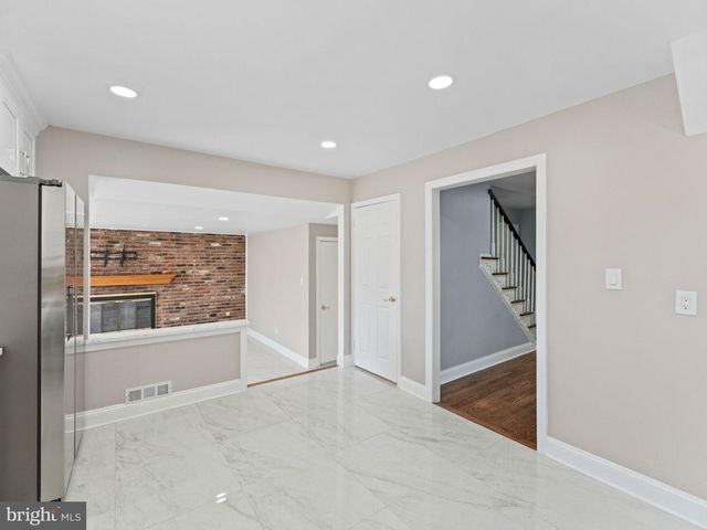 523 RHODE ISLAND AVE, Cherry Hill, NJ 08002