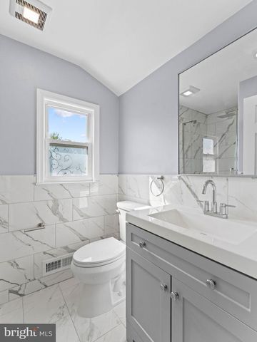 523 RHODE ISLAND AVE, Cherry Hill, NJ 08002
