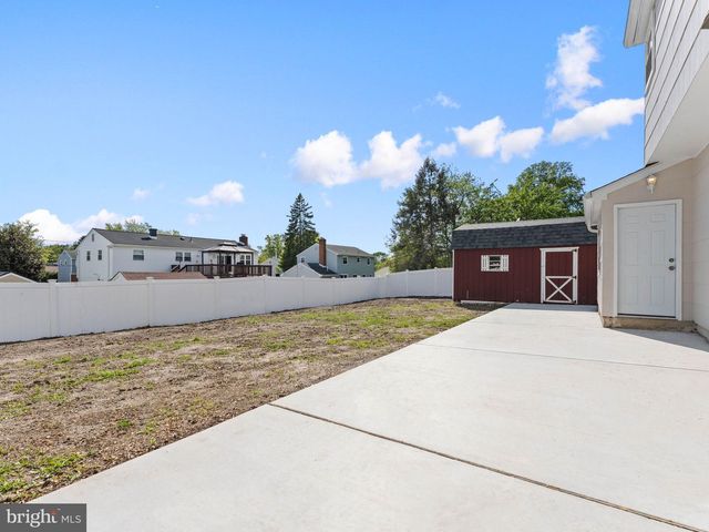 523 RHODE ISLAND AVE, Cherry Hill, NJ 08002