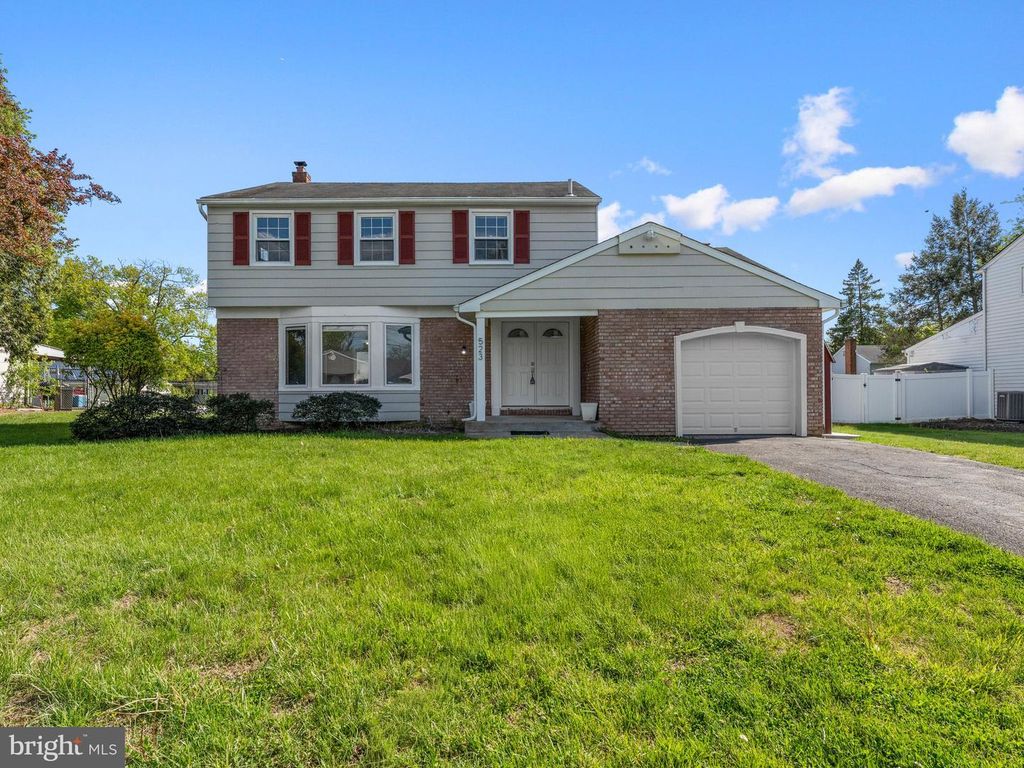 523 RHODE ISLAND AVE, Cherry Hill, NJ 08002
