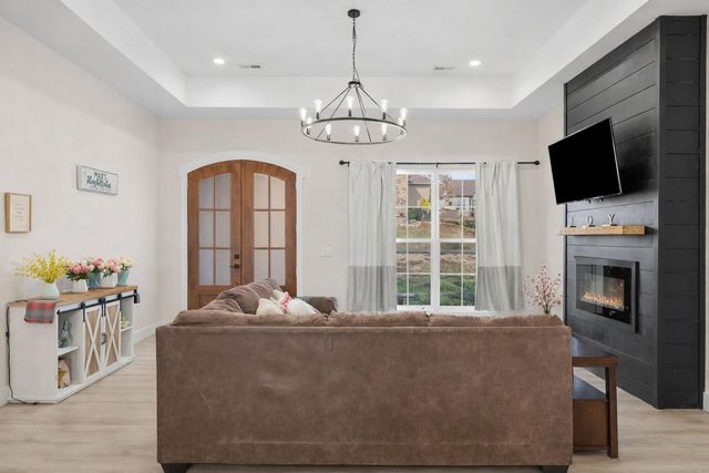 276 Royale Estates Road, Kimberling City, MO 65686