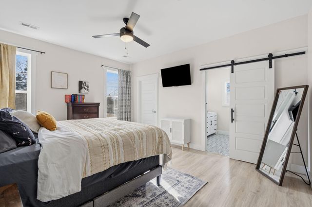 276 Royale Estates Road, Kimberling City, MO 65686