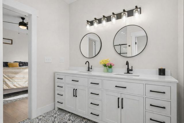 276 Royale Estates Road, Kimberling City, MO 65686