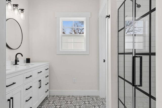 276 Royale Estates Road, Kimberling City, MO 65686