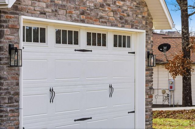 276 Royale Estates Road, Kimberling City, MO 65686