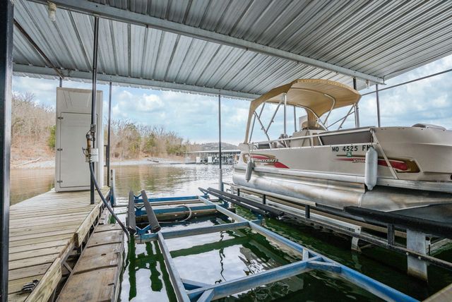 276 Royale Estates Road, Kimberling City, MO 65686