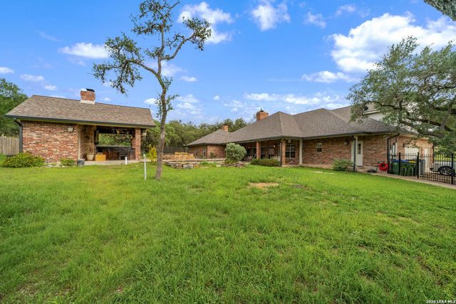 8639 RAINTREE WOODS DR, Fair Oaks Ranch, TX 78015
