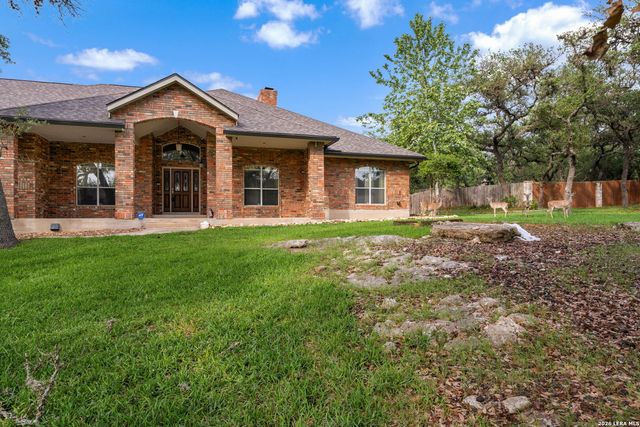 8639 RAINTREE WOODS DR, Fair Oaks Ranch, TX 78015