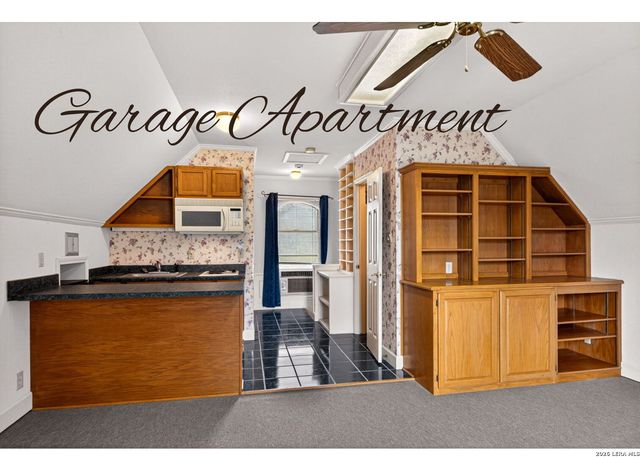 8639 RAINTREE WOODS DR, Fair Oaks Ranch, TX 78015