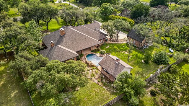 8639 RAINTREE WOODS DR, Fair Oaks Ranch, TX 78015