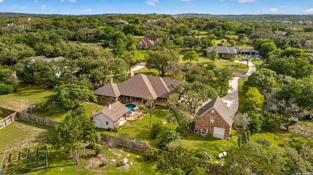 8639 RAINTREE WOODS DR, Fair Oaks Ranch, TX 78015