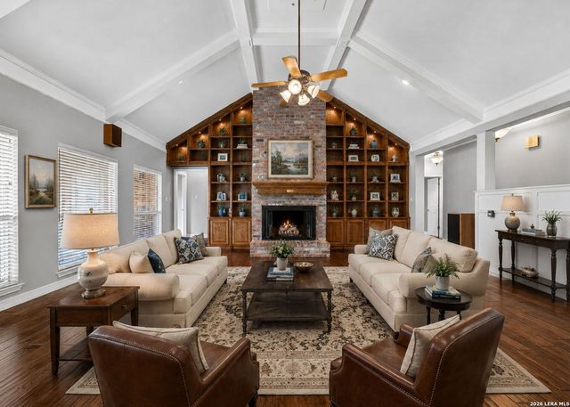 8639 RAINTREE WOODS DR, Fair Oaks Ranch, TX 78015