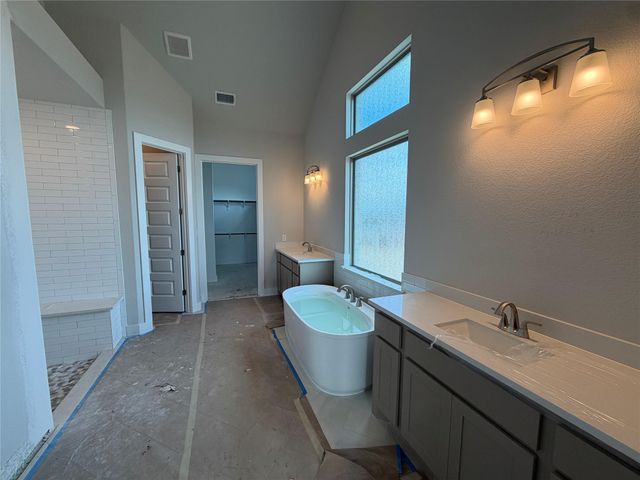 129 Clancy DR, Liberty Hill, TX 78642