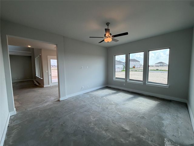 129 Clancy DR, Liberty Hill, TX 78642