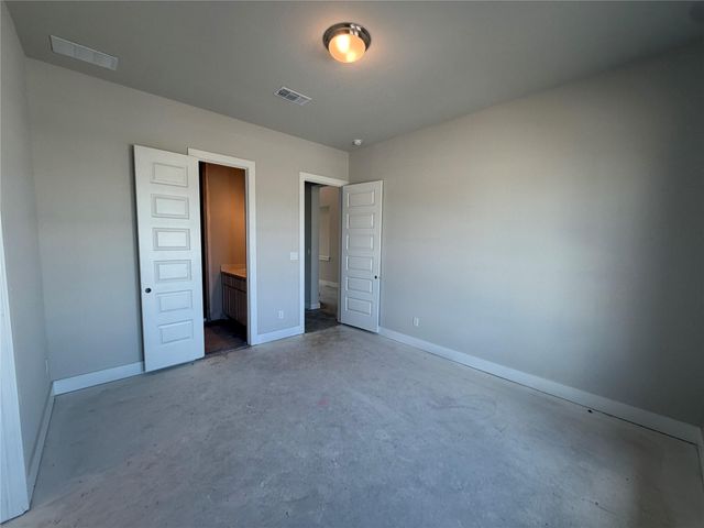 129 Clancy DR, Liberty Hill, TX 78642