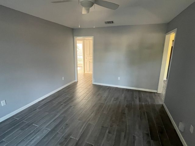 3416 N Jim Miller Road, Dallas, TX 75227
