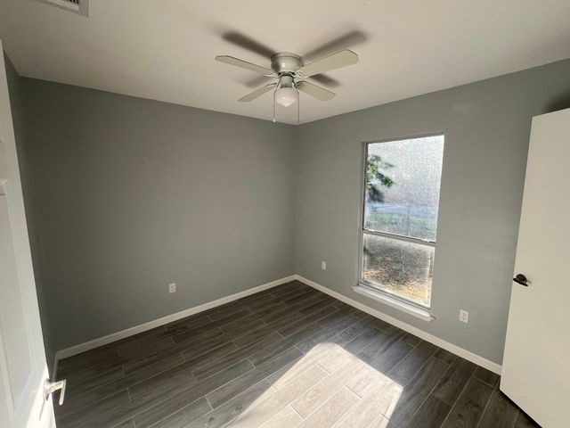 3416 N Jim Miller Road, Dallas, TX 75227