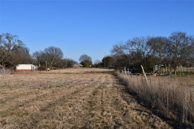 2121 S Hampton Road, Glenn Heights, TX 75154