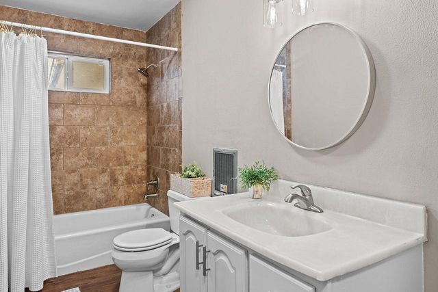 513 W 2nd Street, Reedsburg, WI 53959