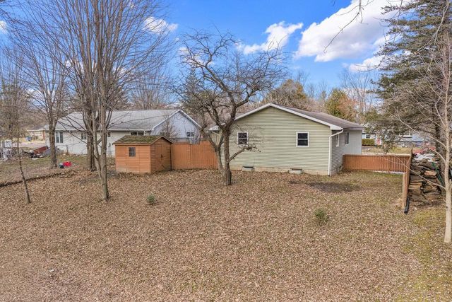 513 W 2nd Street, Reedsburg, WI 53959