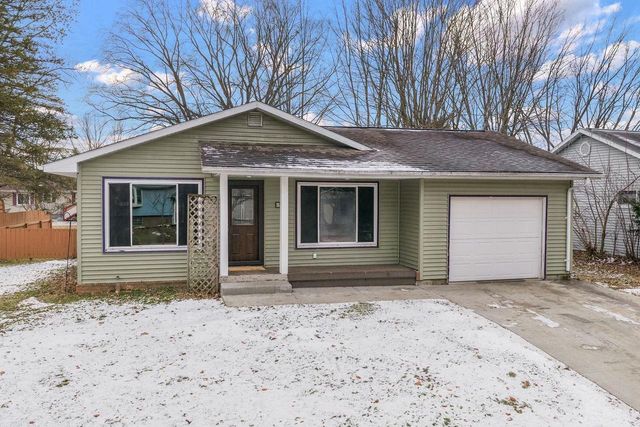 513 W 2nd Street, Reedsburg, WI 53959