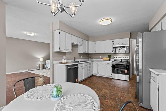 513 W 2nd Street, Reedsburg, WI 53959