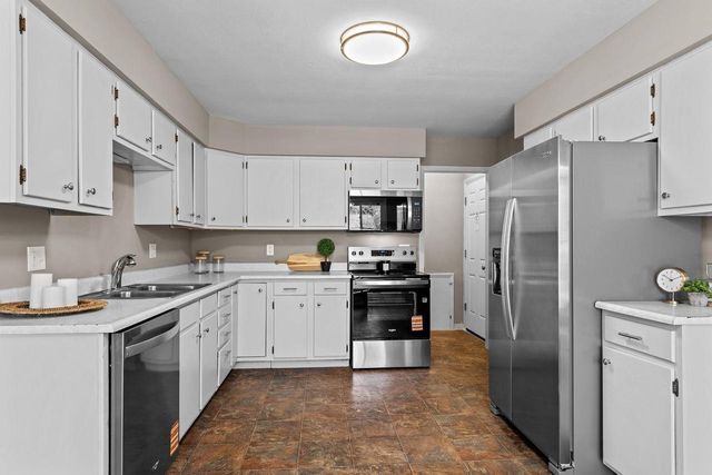 513 W 2nd Street, Reedsburg, WI 53959