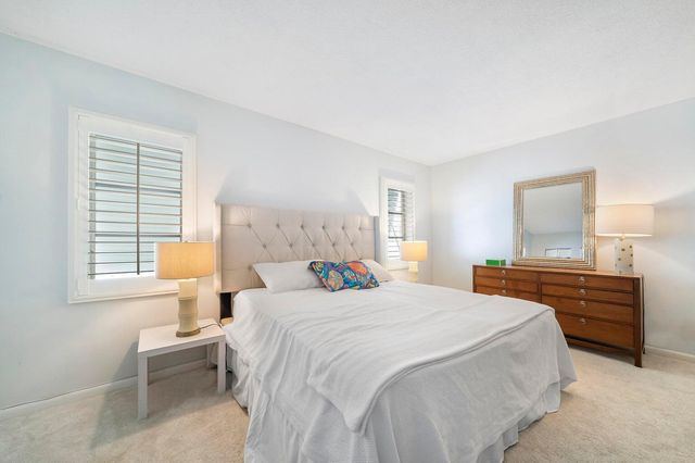 4201 S Ocean Boulevard J7, South Palm Beach, FL 33480