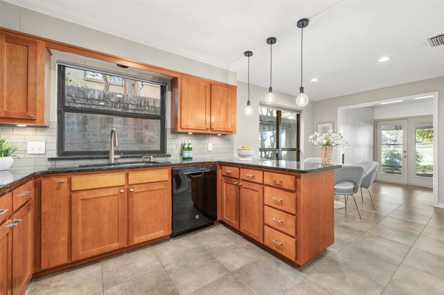 4704 Shady Ridge Court, Fort Worth, TX 76109