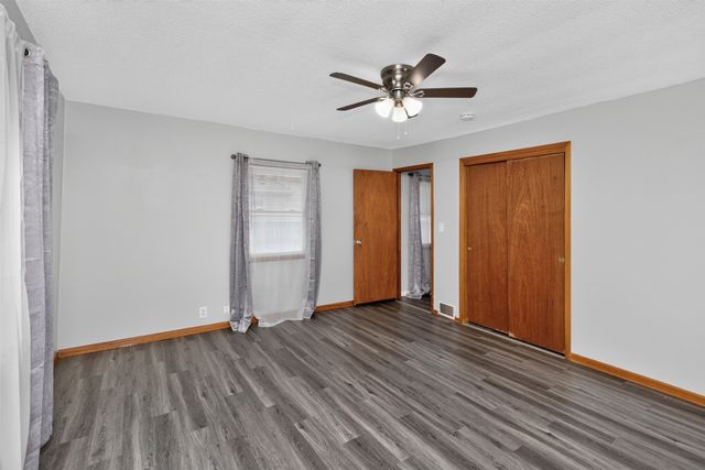 807 W 3rd Avenue, Indianola, IA 50125