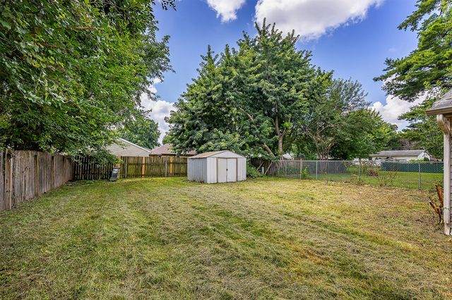 807 W 3rd Avenue, Indianola, IA 50125