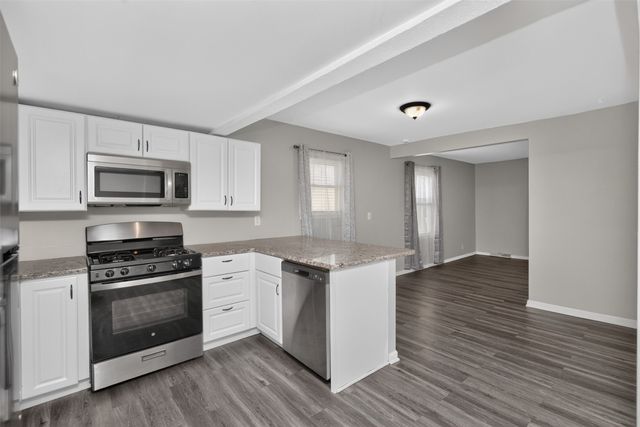 807 W 3rd Avenue, Indianola, IA 50125