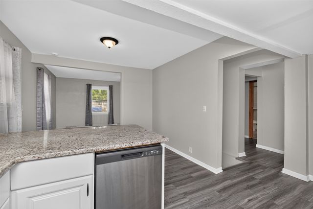 807 W 3rd Avenue, Indianola, IA 50125