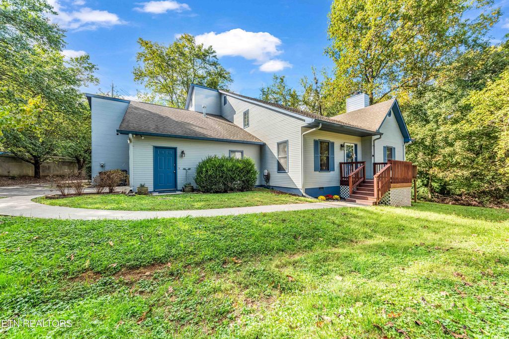 8013 Middlebrook Pike, Knoxville, TN 37909