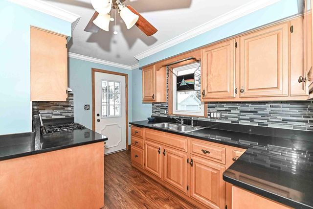 925 E Wisconsin STREET, Delavan, WI 53115