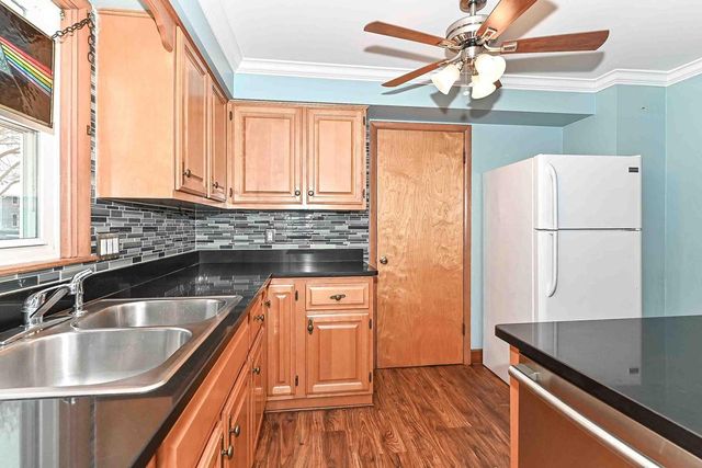 925 E Wisconsin STREET, Delavan, WI 53115