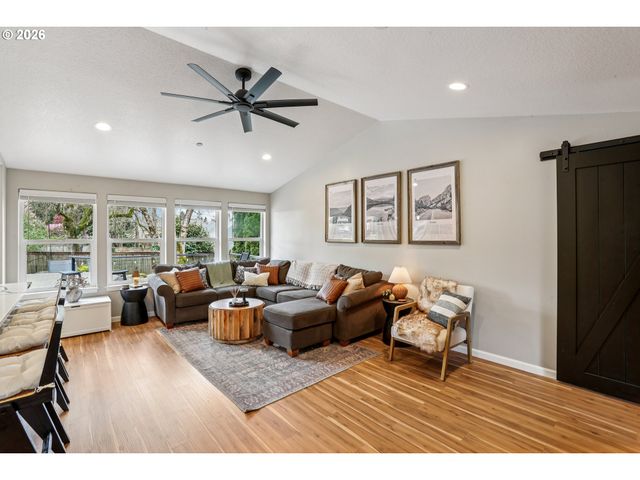 14346 ANN Dr, Oregon City, OR 97045