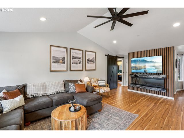 14346 ANN Dr, Oregon City, OR 97045