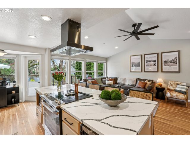 14346 ANN Dr, Oregon City, OR 97045