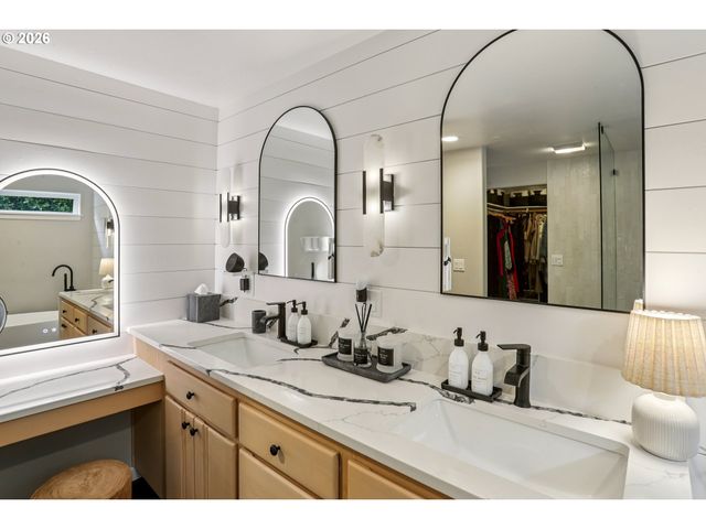 14346 ANN Dr, Oregon City, OR 97045