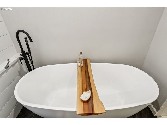 14346 ANN Dr, Oregon City, OR 97045