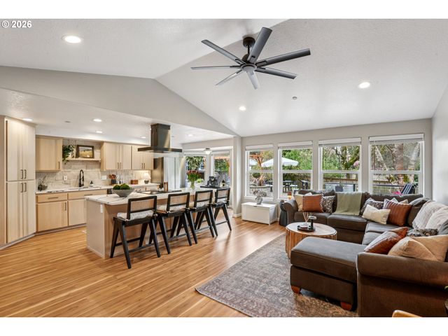 14346 ANN Dr, Oregon City, OR 97045