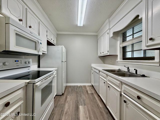 102 Marys Cove, Clinton, MS 39056