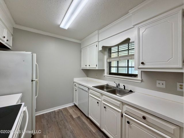 102 Marys Cove, Clinton, MS 39056