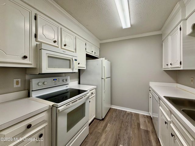 102 Marys Cove, Clinton, MS 39056