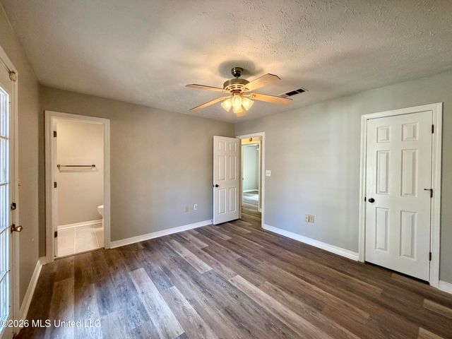 102 Marys Cove, Clinton, MS 39056