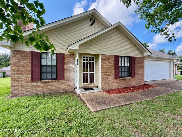 102 Marys Cove, Clinton, MS 39056