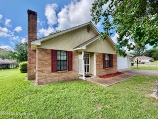 102 Marys Cove, Clinton, MS 39056
